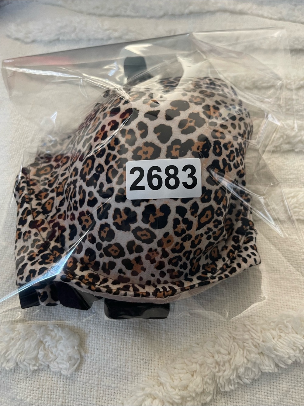 Fabulous by Victoria’s Secret lined Demi bra Cheetah Print Size 32DD - Picture 7 of 7